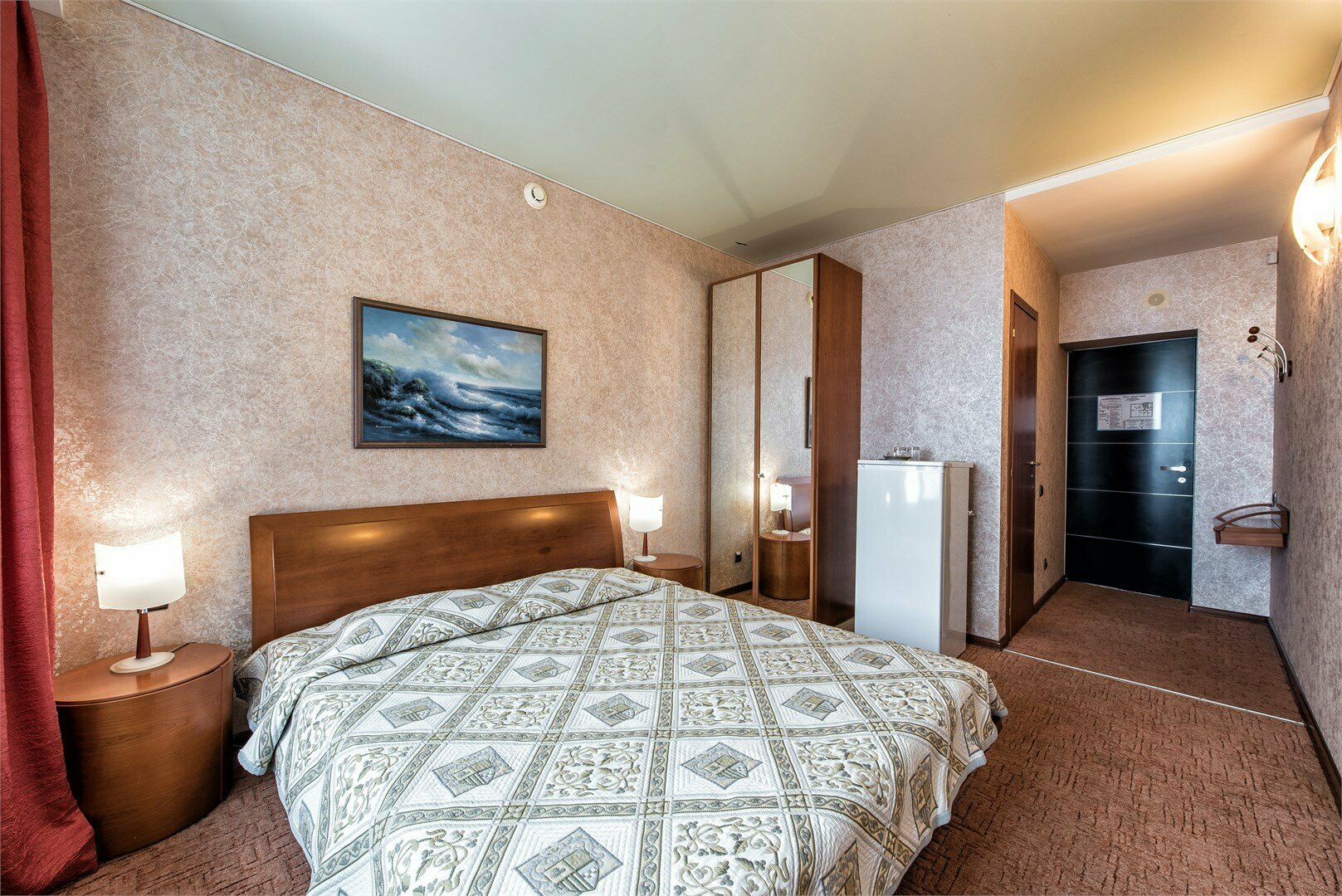 Улучшенный двухместный номер