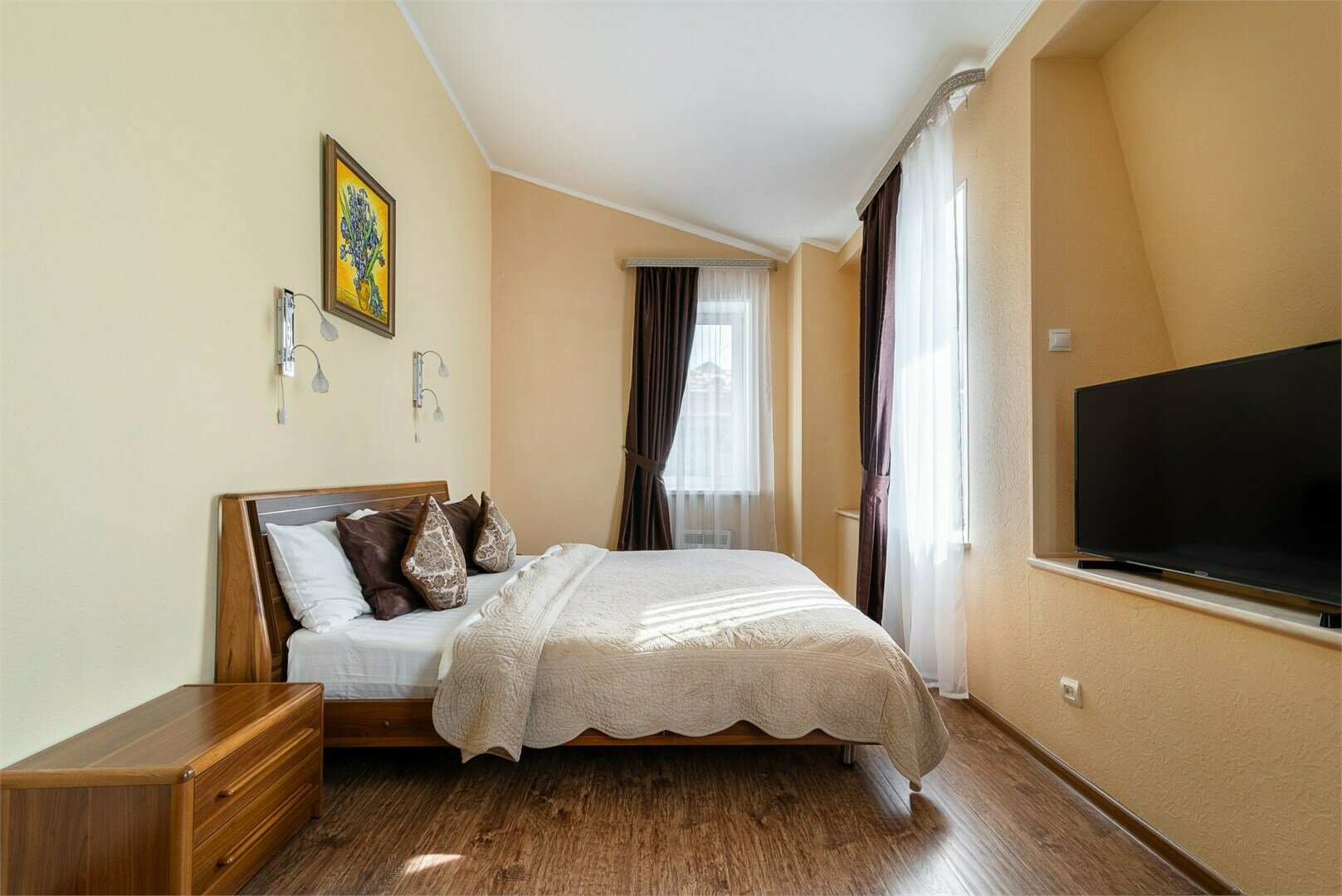 ДВУХКОМНАТНЫЙ ЛЮКС