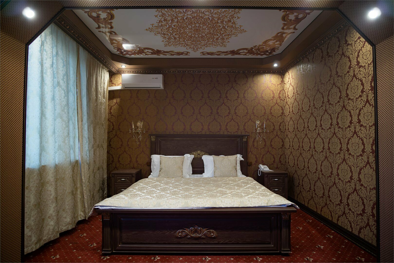 Люкс с кроватью размера "queen-size" и гидромассажной ванной