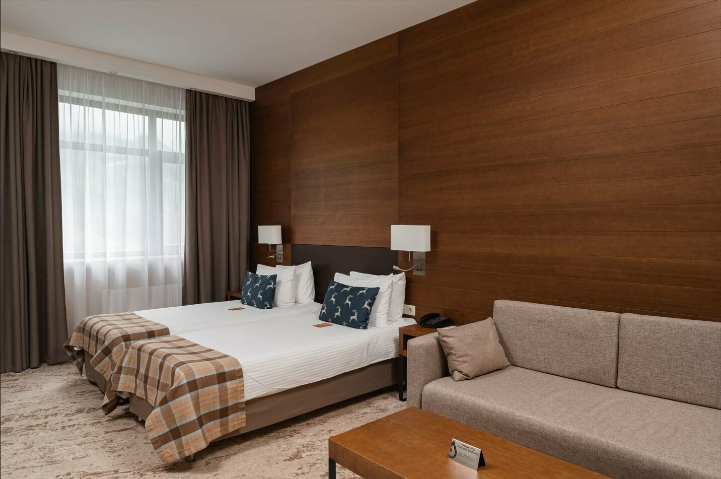 Джуниор сьют с двумя раздельными кроватями (без балкона)