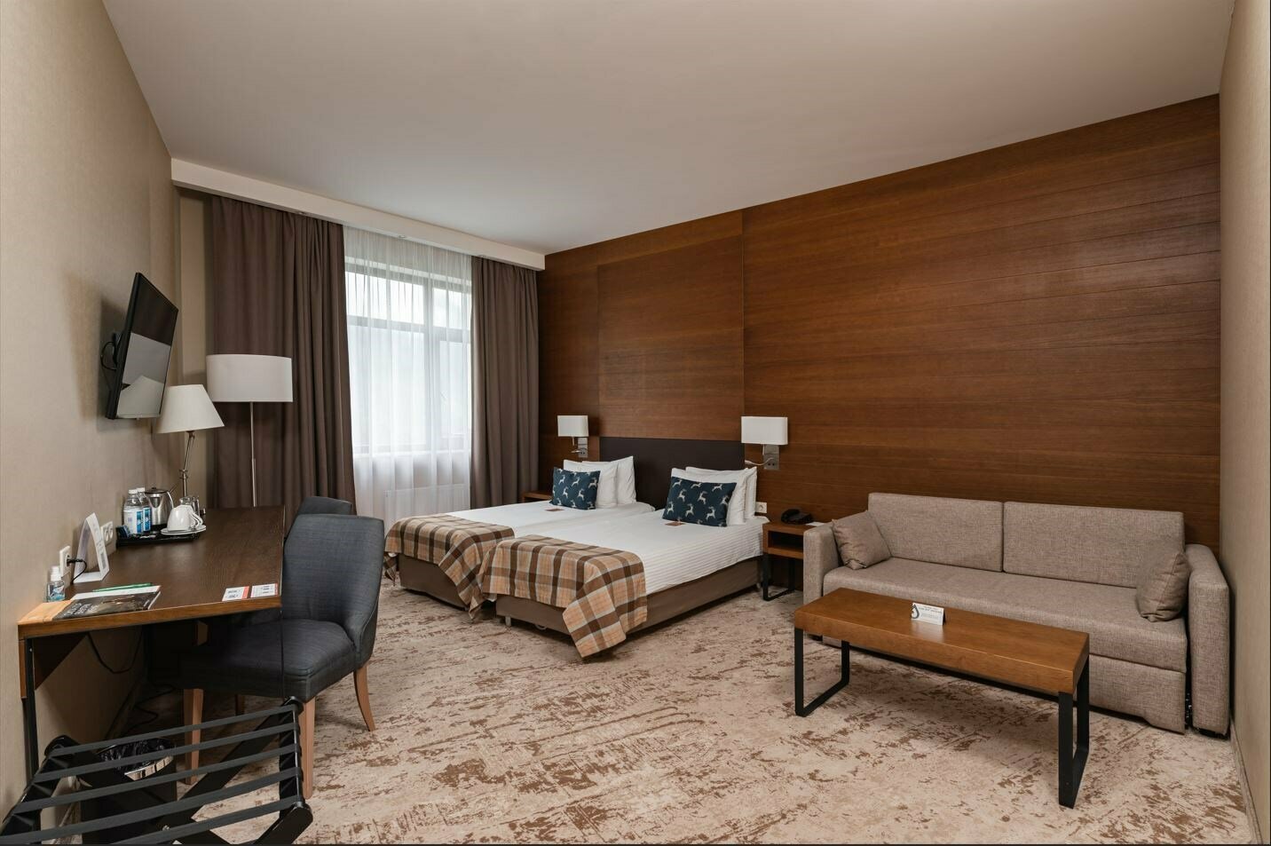 Джуниор сьют с двумя раздельными кроватями (без балкона)