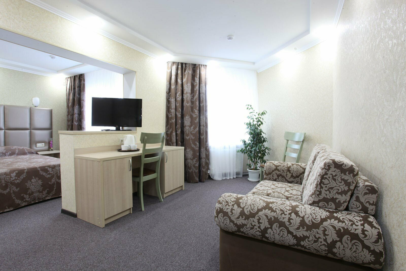 Студио-люксЪ