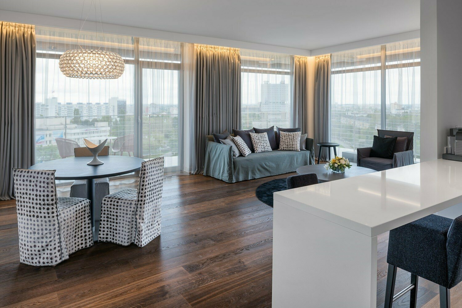 БИЗНЕС СЮИТ