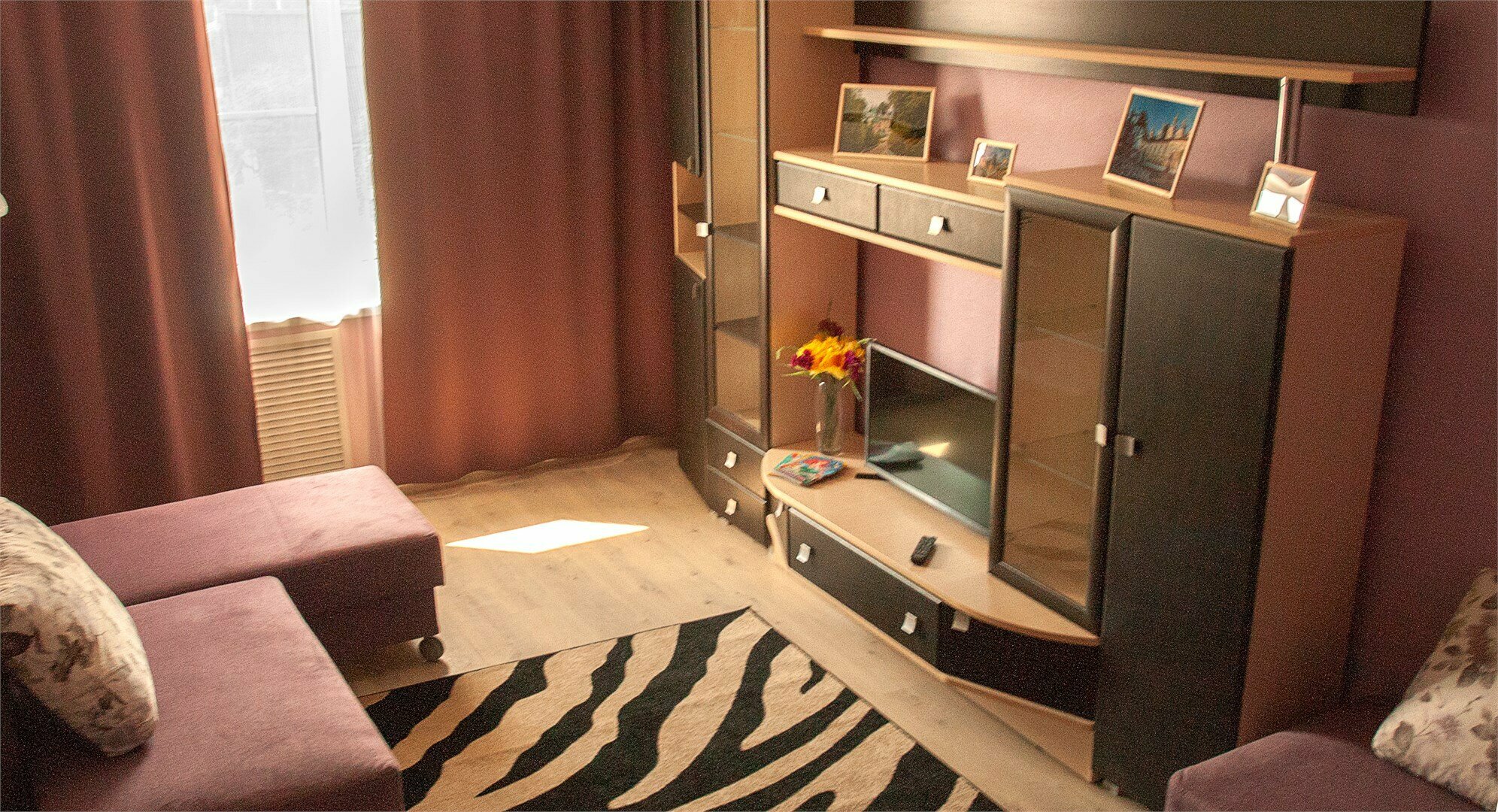 №1. 2-комнатные апартаменты с 1 спальней и залом