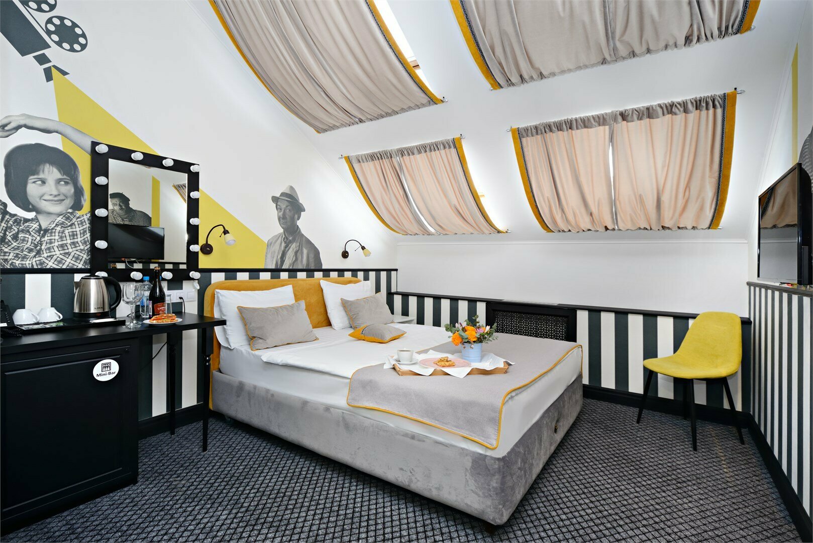 Стандартный двухместный номер с 1 кроватью  в мансарде