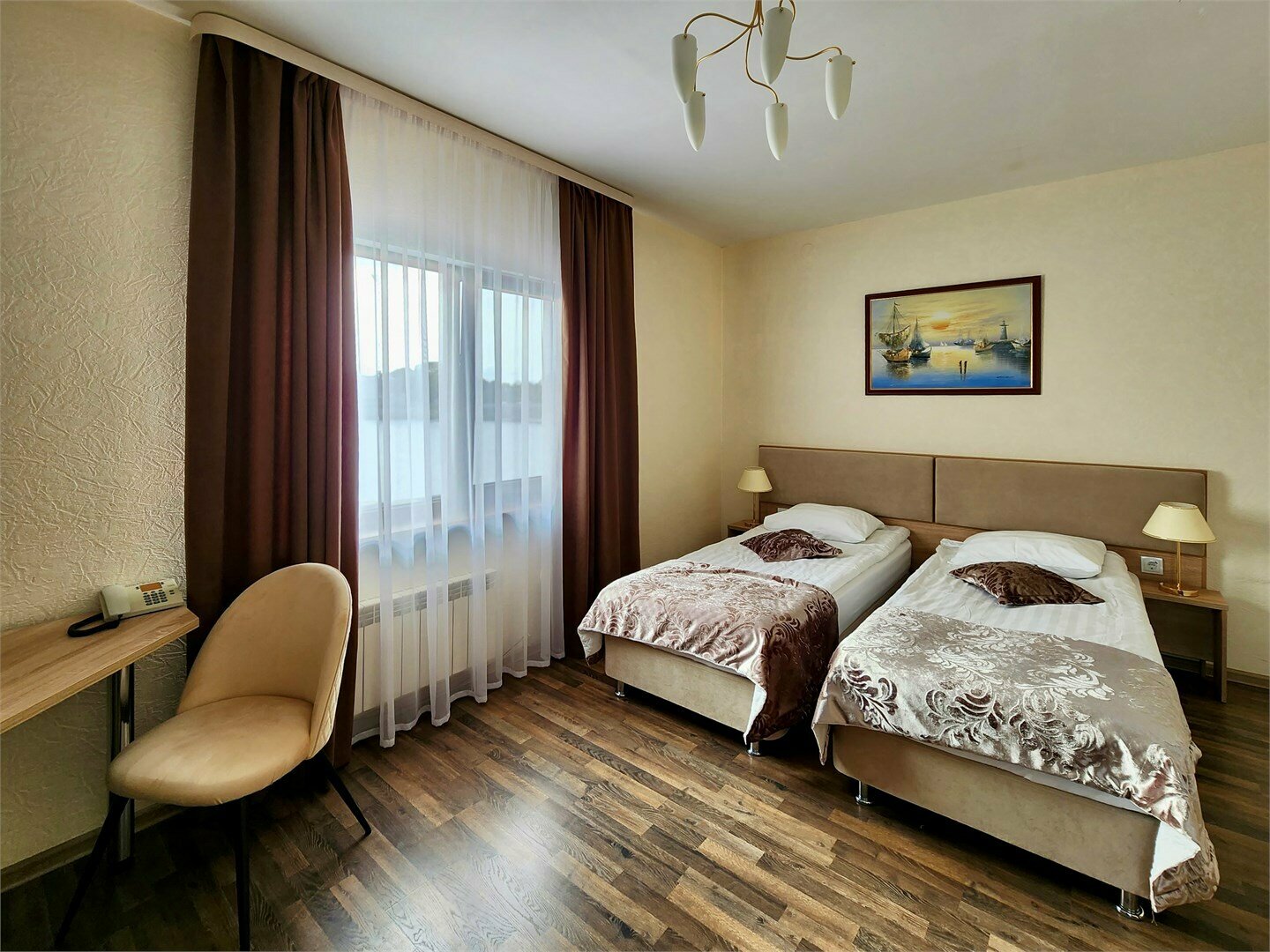 Двухместный улучшенный с видом на озеро