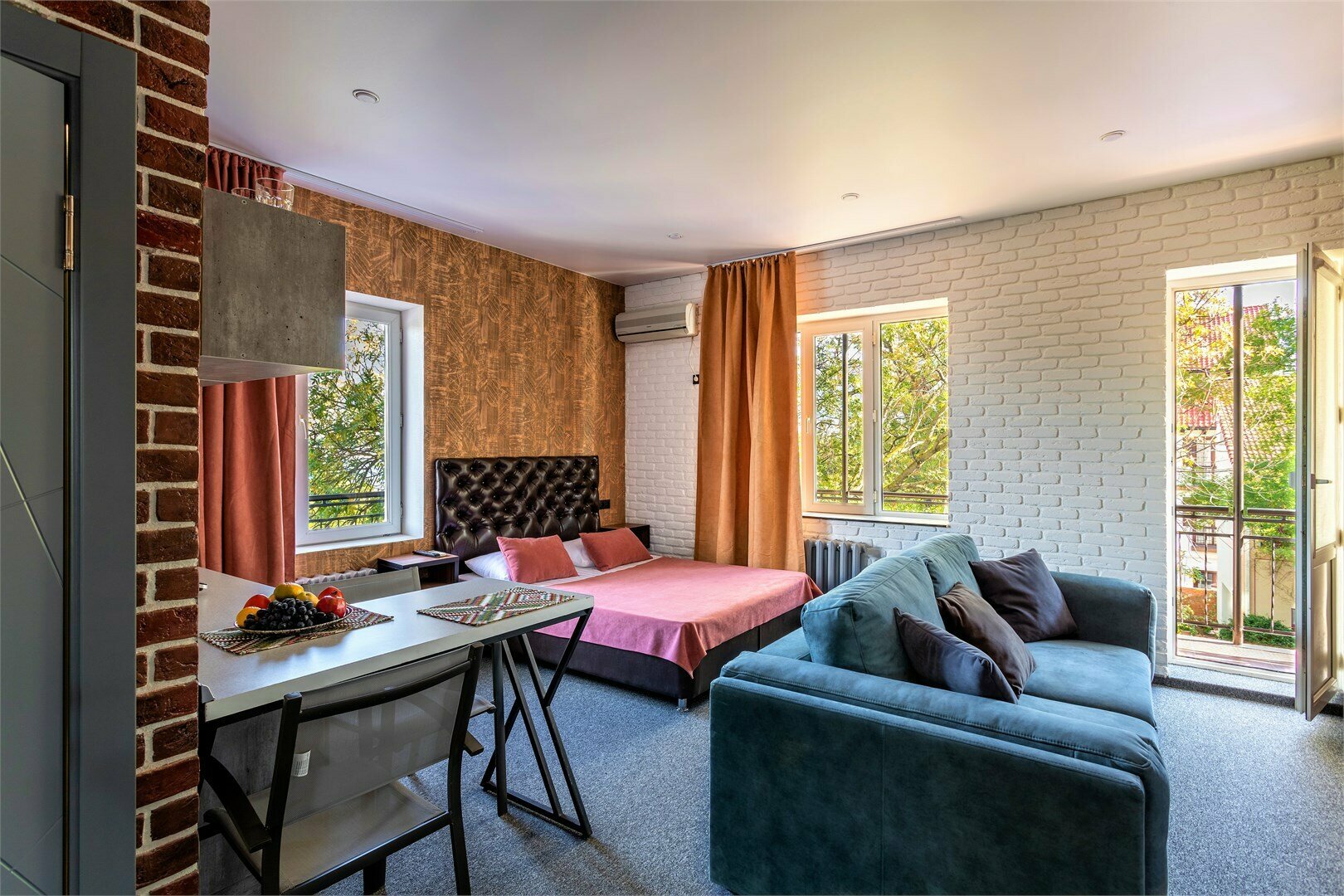 Номер-студио с видом на море и балконом