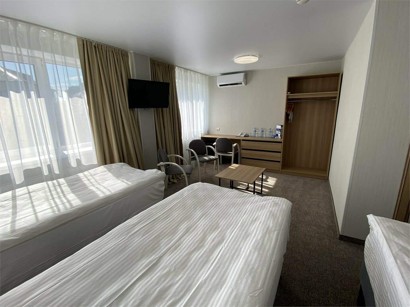 Бизнес трехместный