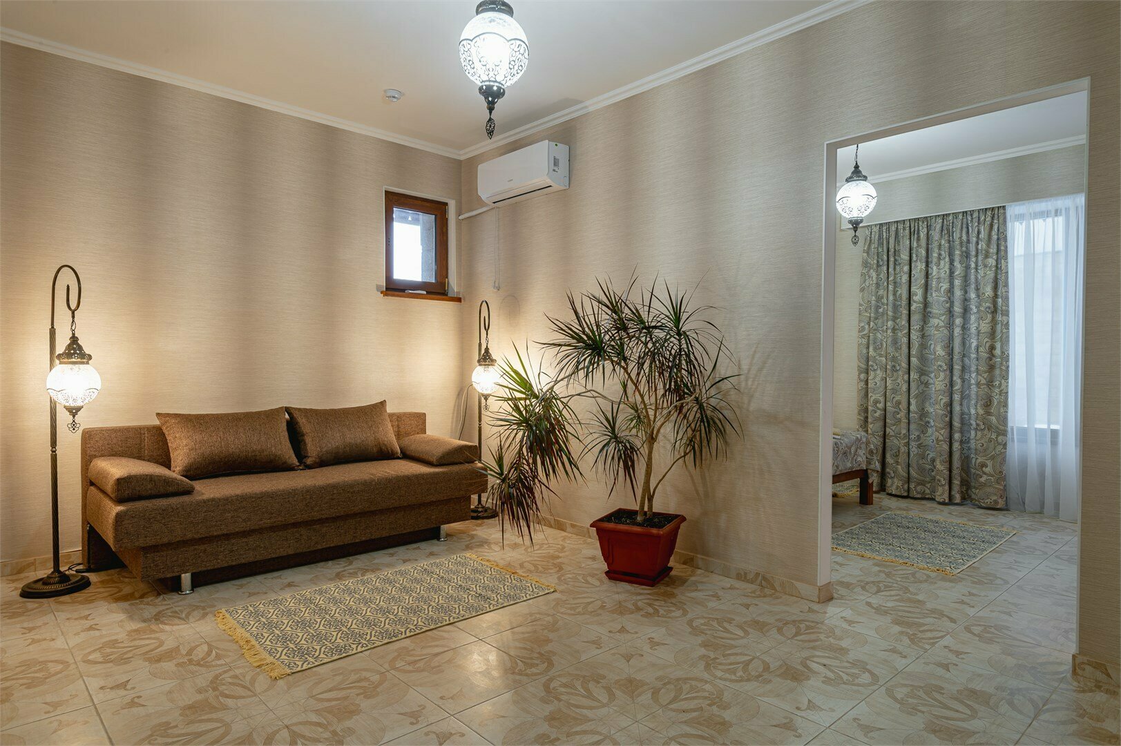 Делюкс с видом во двор