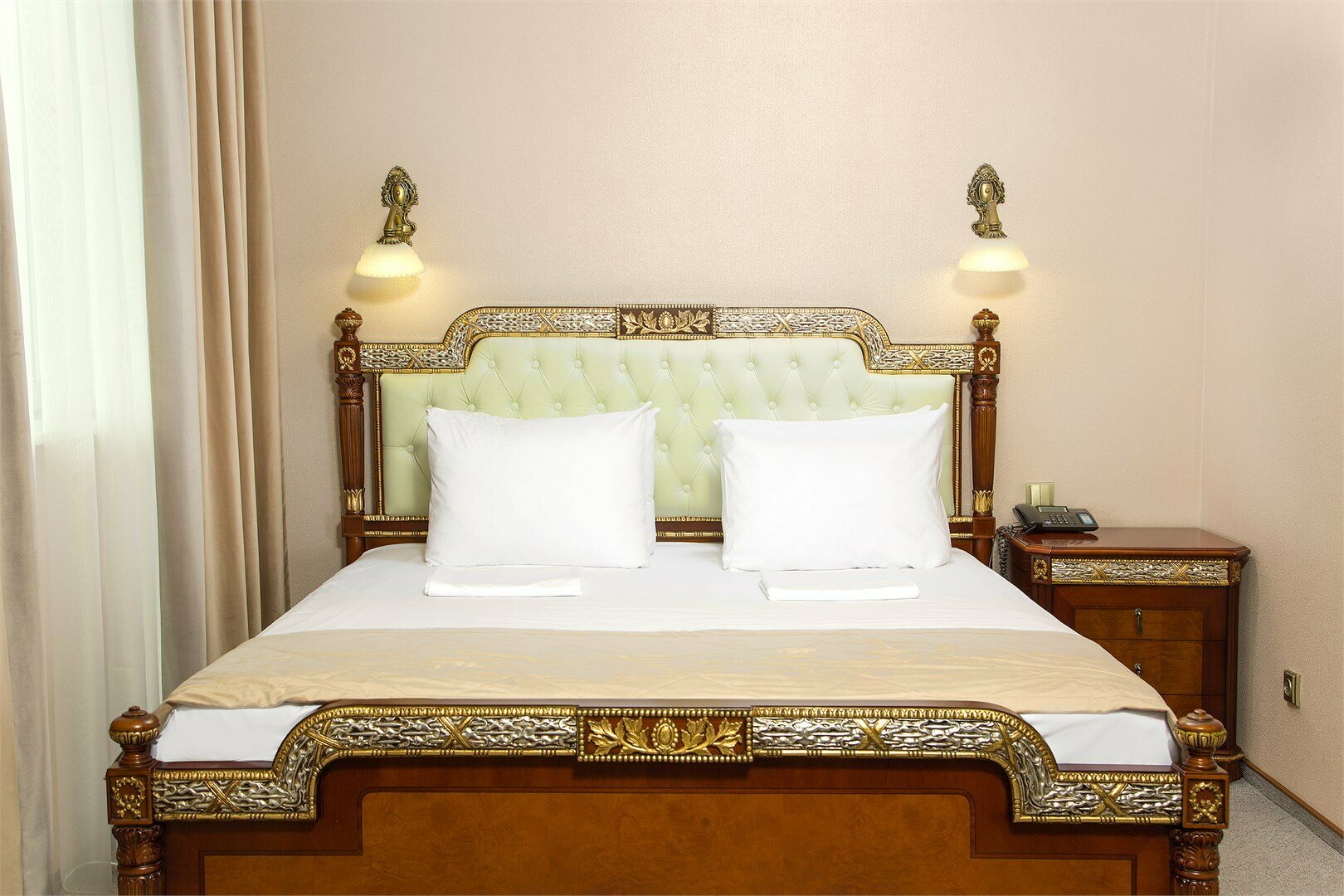 Высшая категория "Джуниор Сюит" (Полулюкс)