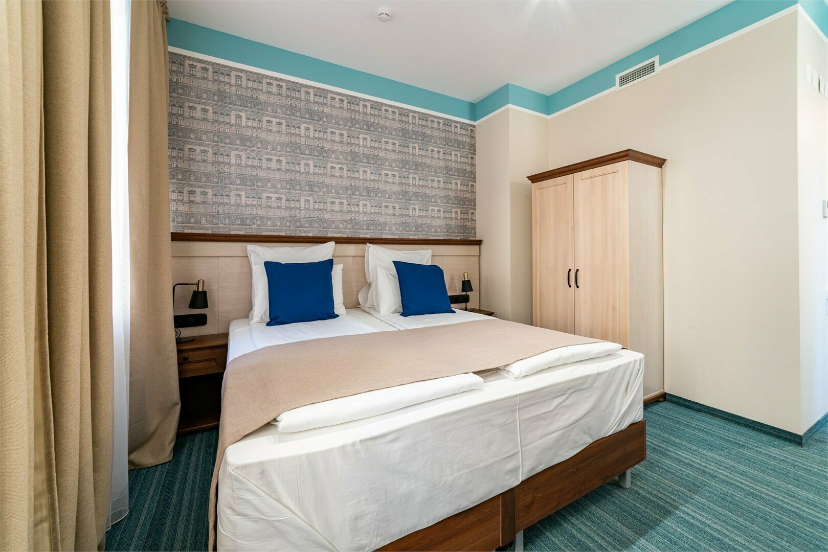 Улучшенный двухместный номер с 1 кроватью