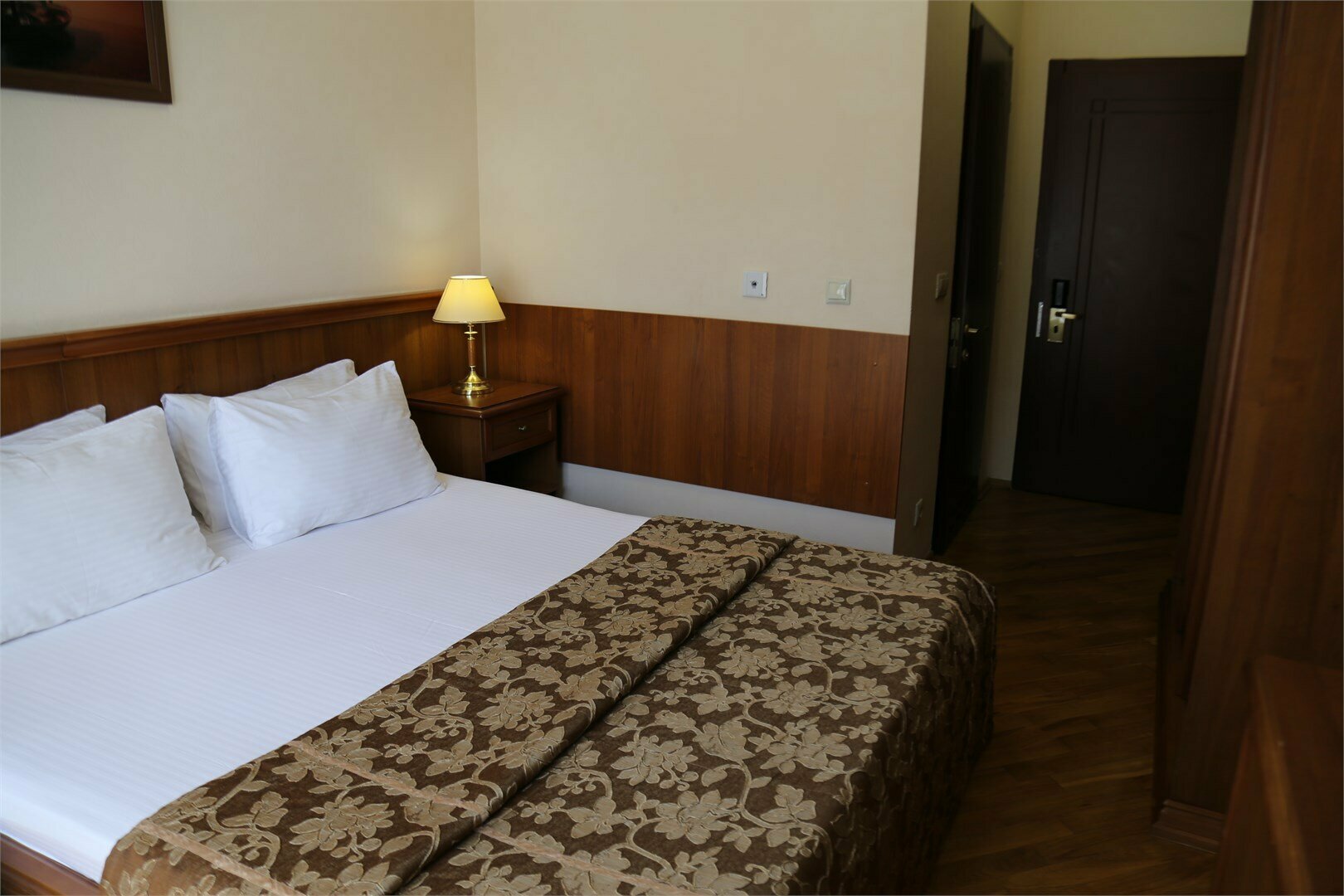 Корпус № 5. Стандарт  с балконом (двуспальная кровать)