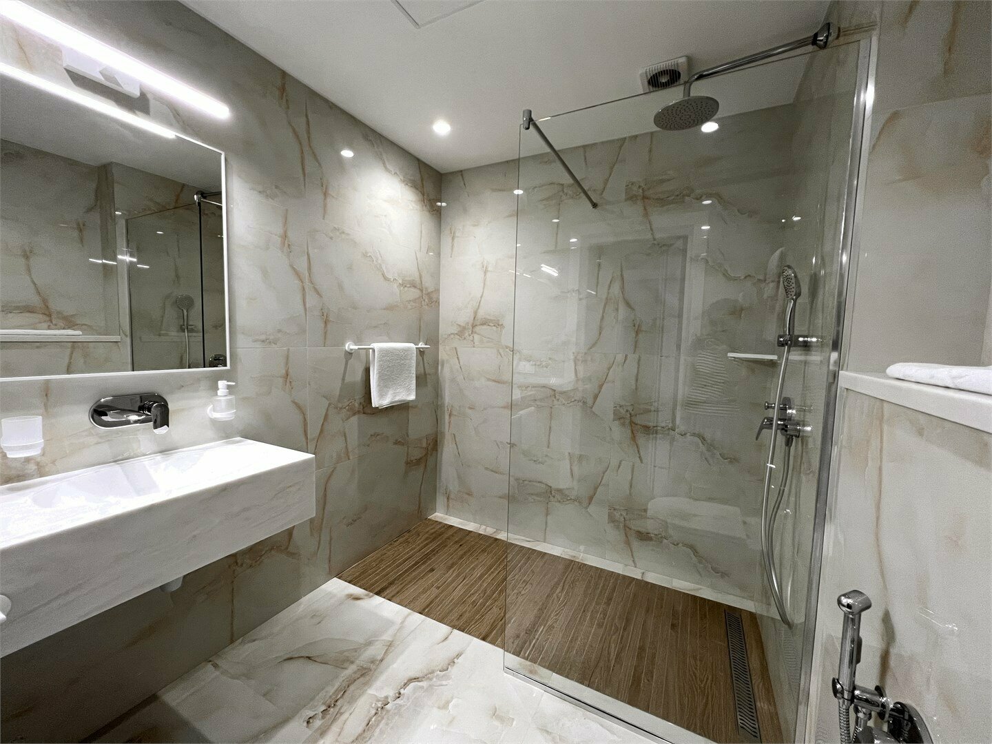 Классический люкс с террасой