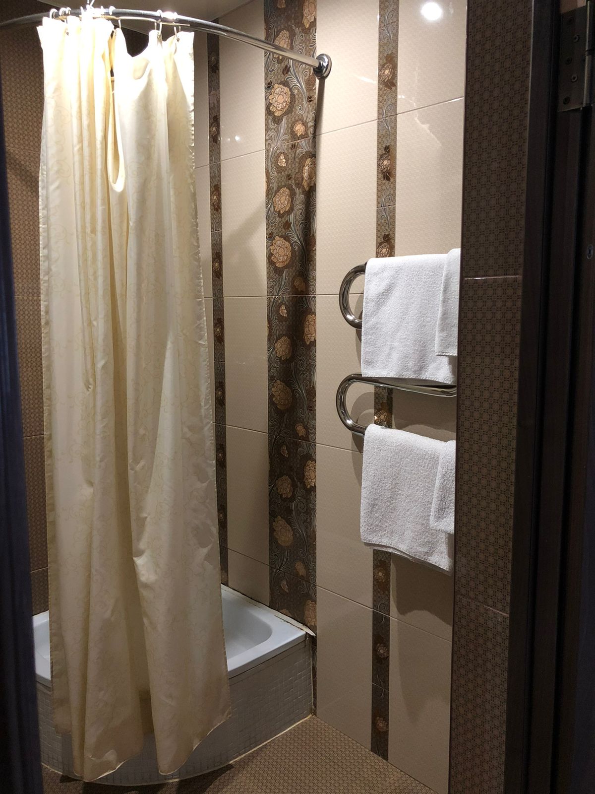 Улучшенный двухместный номер с 1 кроватью