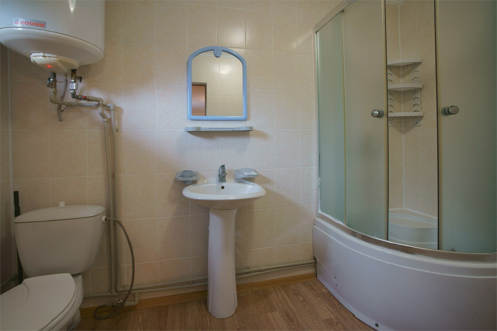 Коттеджный городок "Мыс Тарханкут" 2-комн. 4-х местный 1-я категория