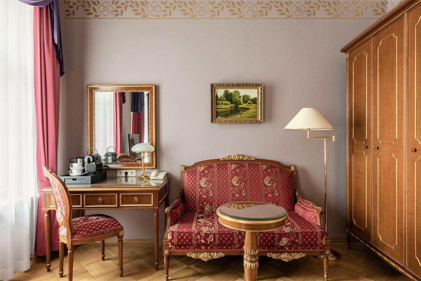 Классический двухместный номер с двумя односпальными кроватями