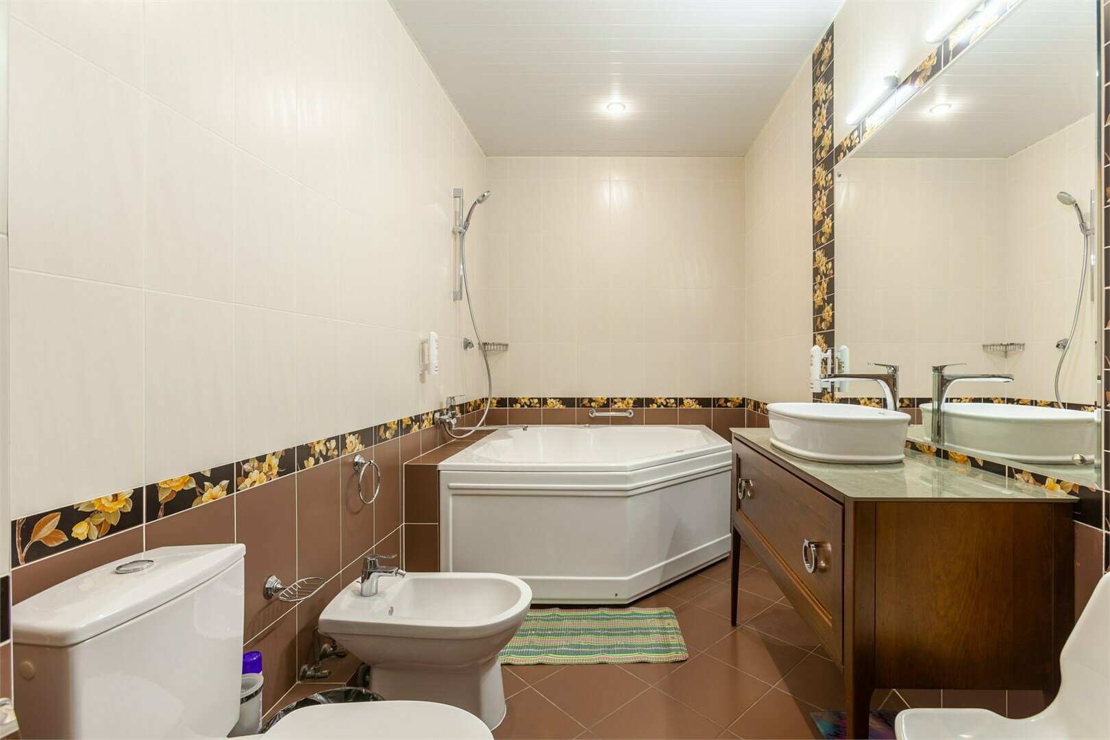 Двухкомнатный Люкс "Президентский" с двуспальной кроватью