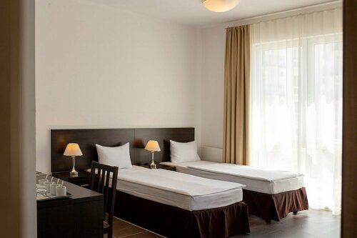 Двухкомнатный номер без кухни с четырьмя кроватями кроватями