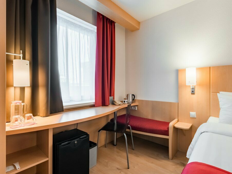 Номер Premium, вид во двор или на город - с двуспальной кроватью