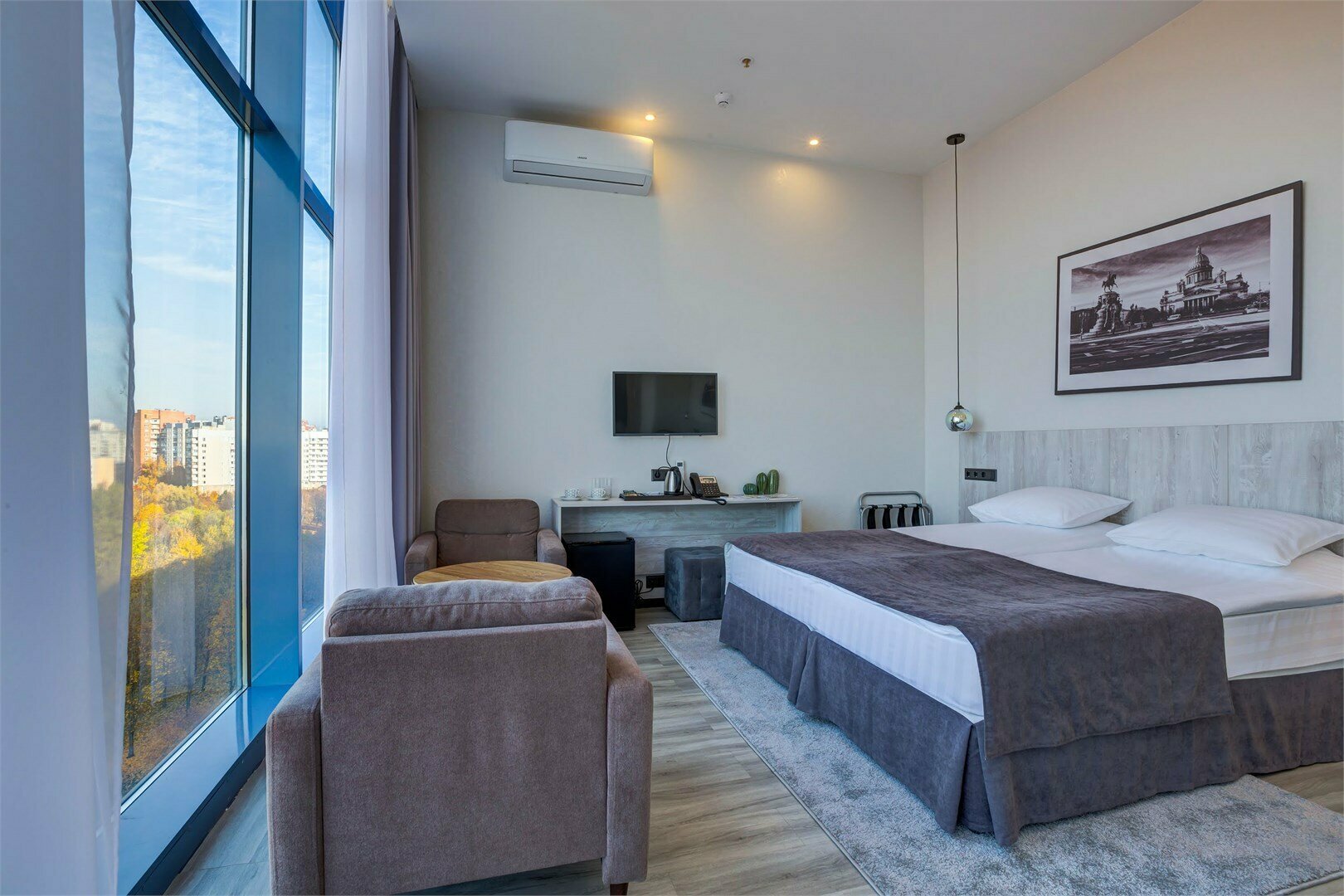 Панорамный стандарт с двуспальной или двумя раздельными кроватями