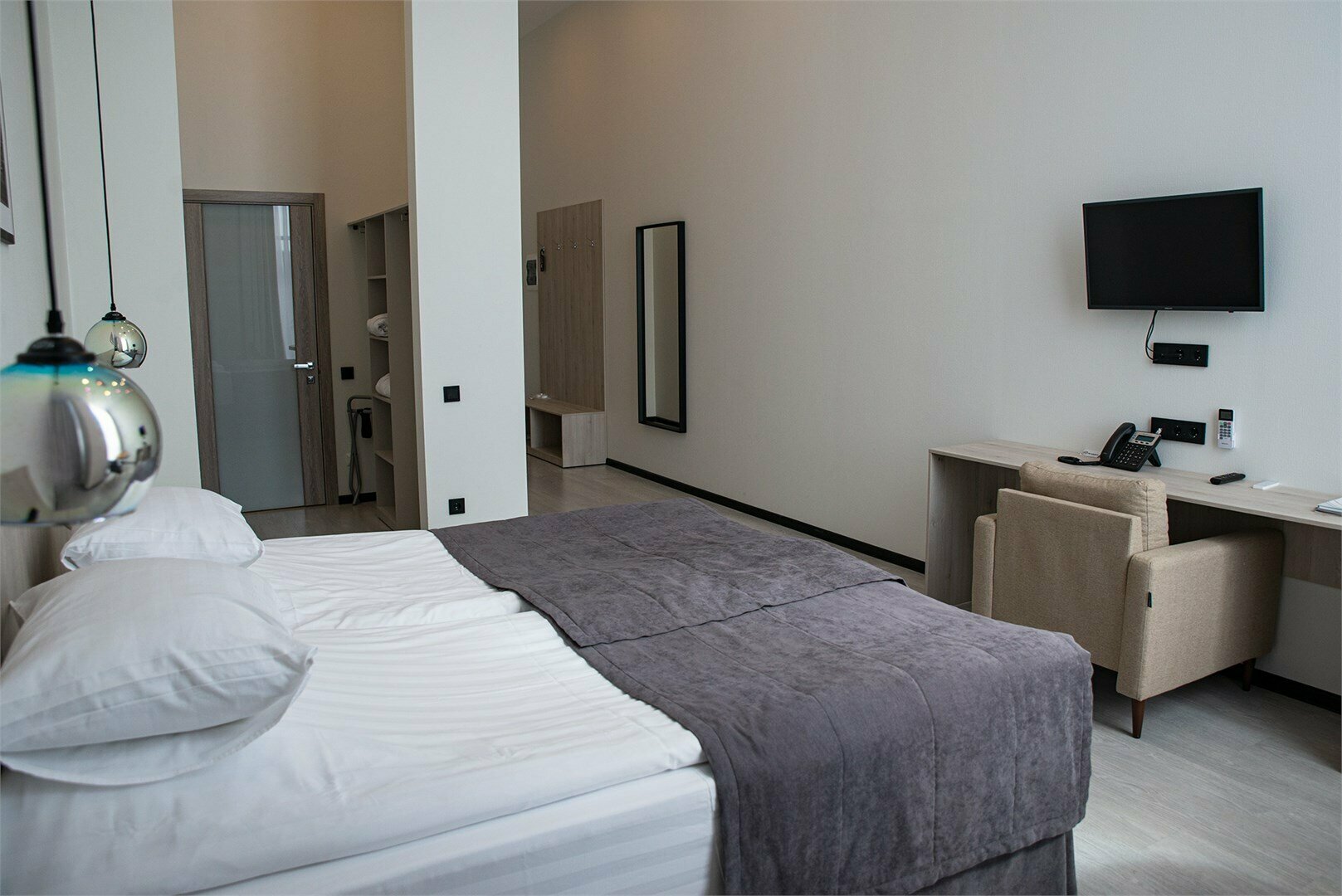 Стандарт комфорт двухместный номер с двумя раздельными или одной двуспальной кроватями