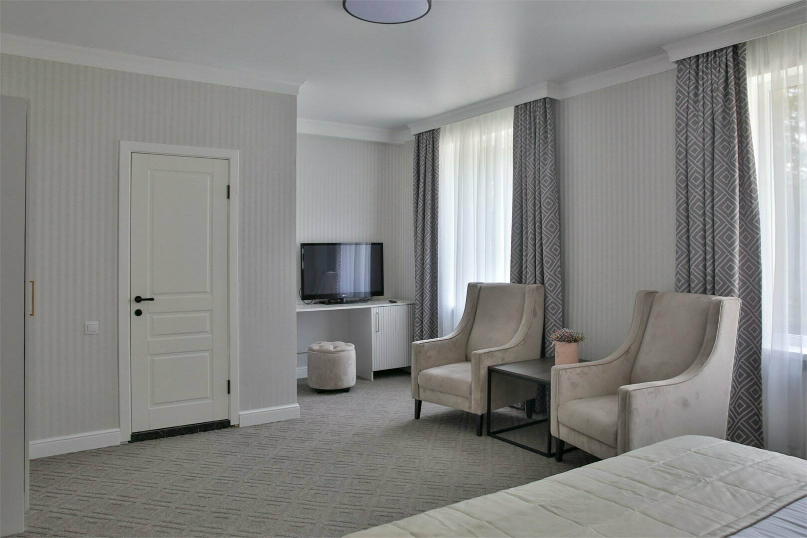 Улучшенный двухместный номер с 1 кроватью