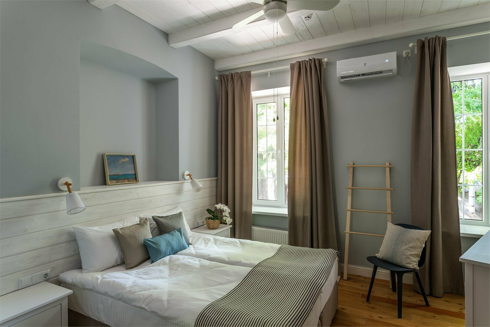 Двухместный стандартный номер с 1 или 2 отдельными кроватями.