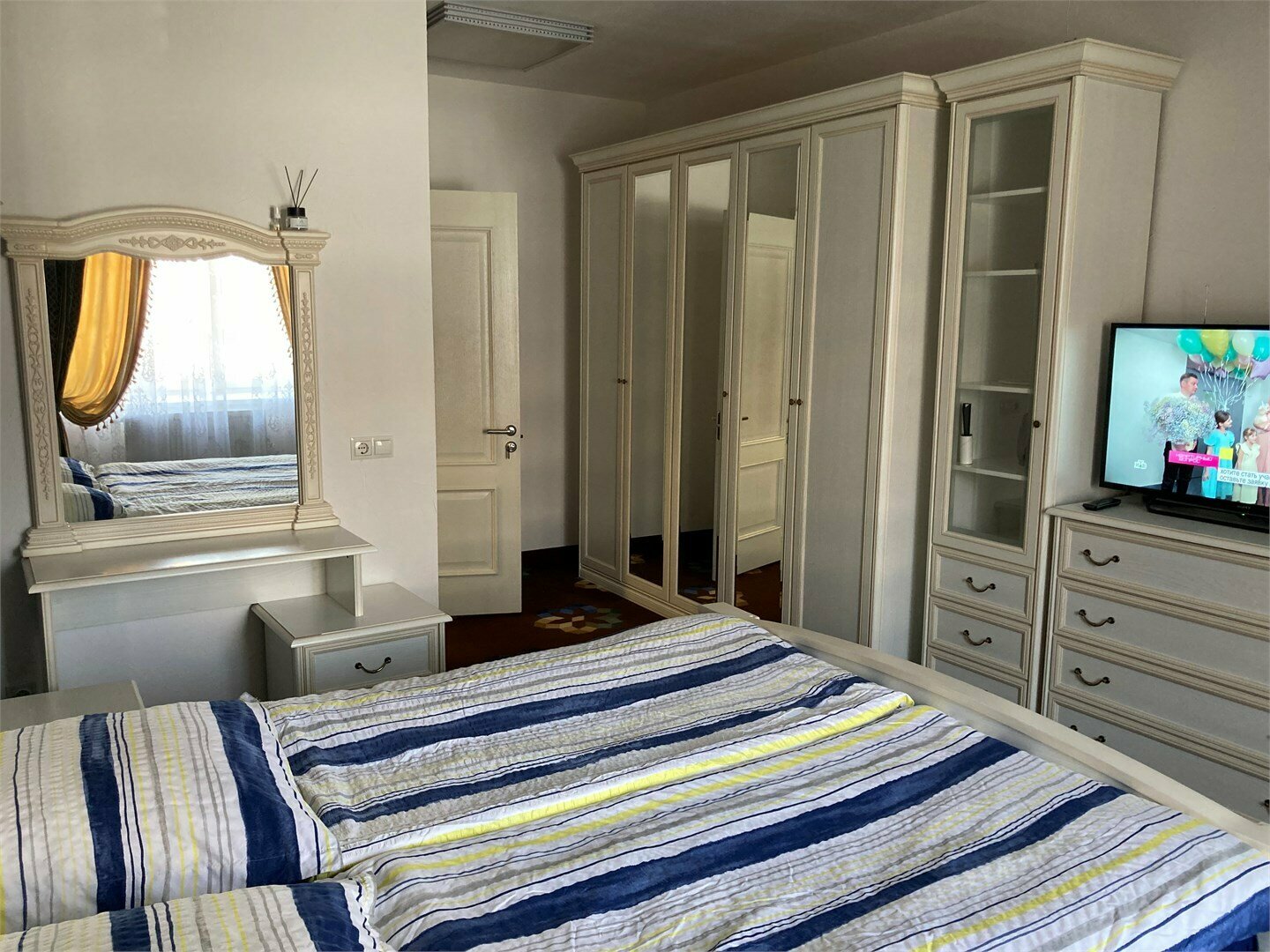 Двухместный с собственным  санузлом вне комнаты