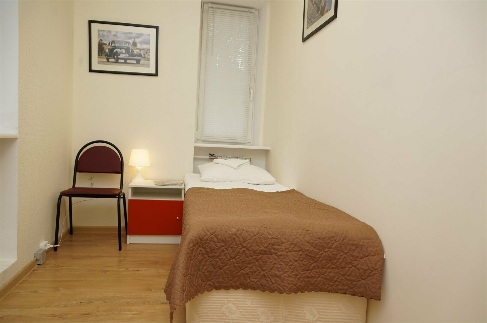 Одноместный номер с общей ванной комнатой