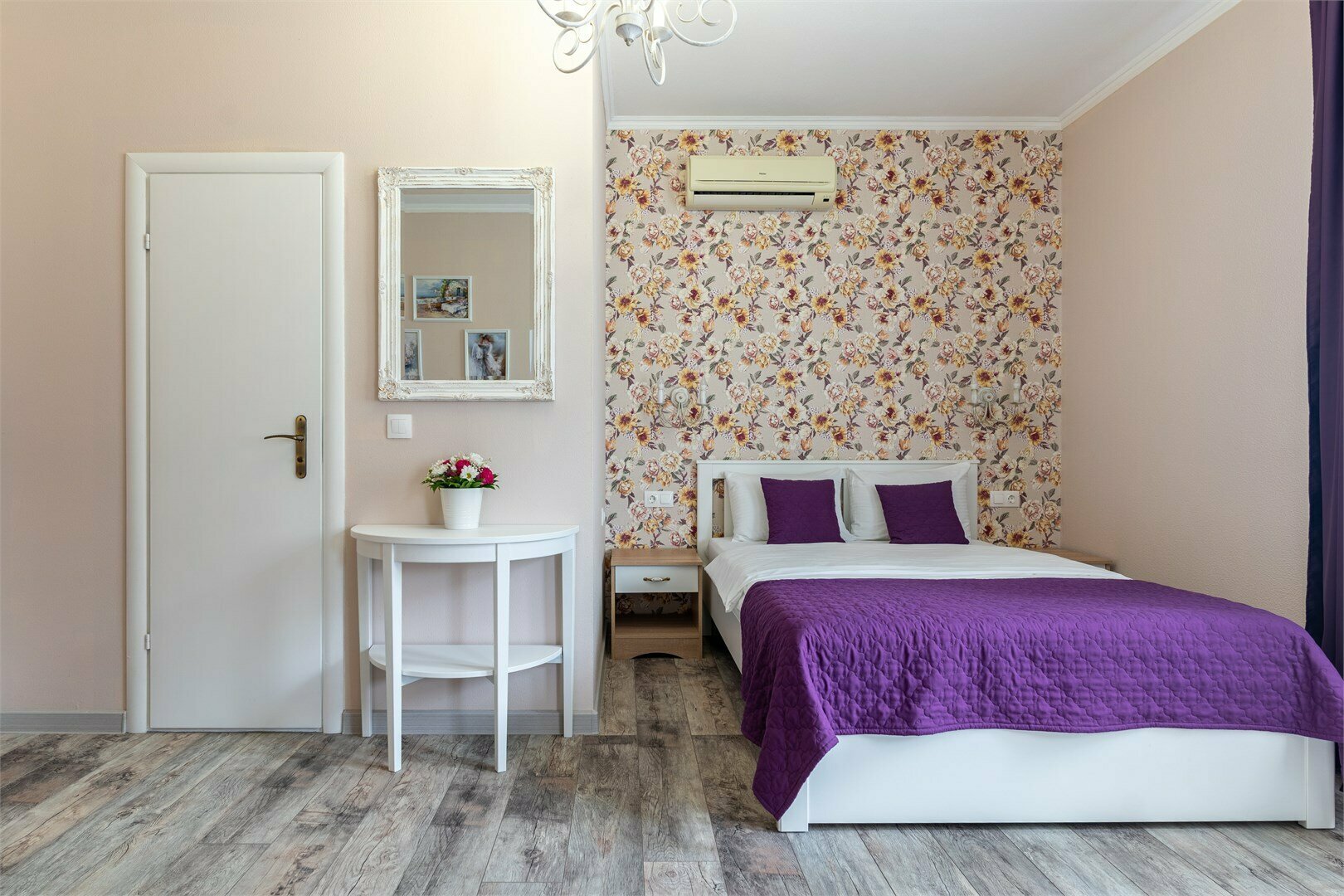 Улучшенный двухместный номер с 1 кроватью или 2 отдельными кроватями, вид на город