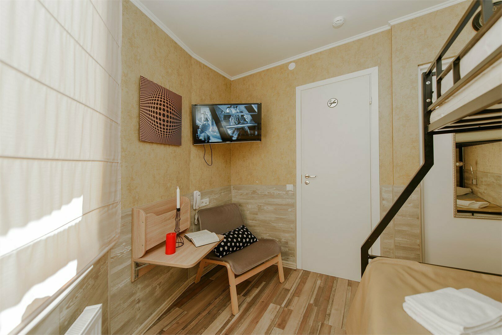 Номер с двухъярусной кроватью