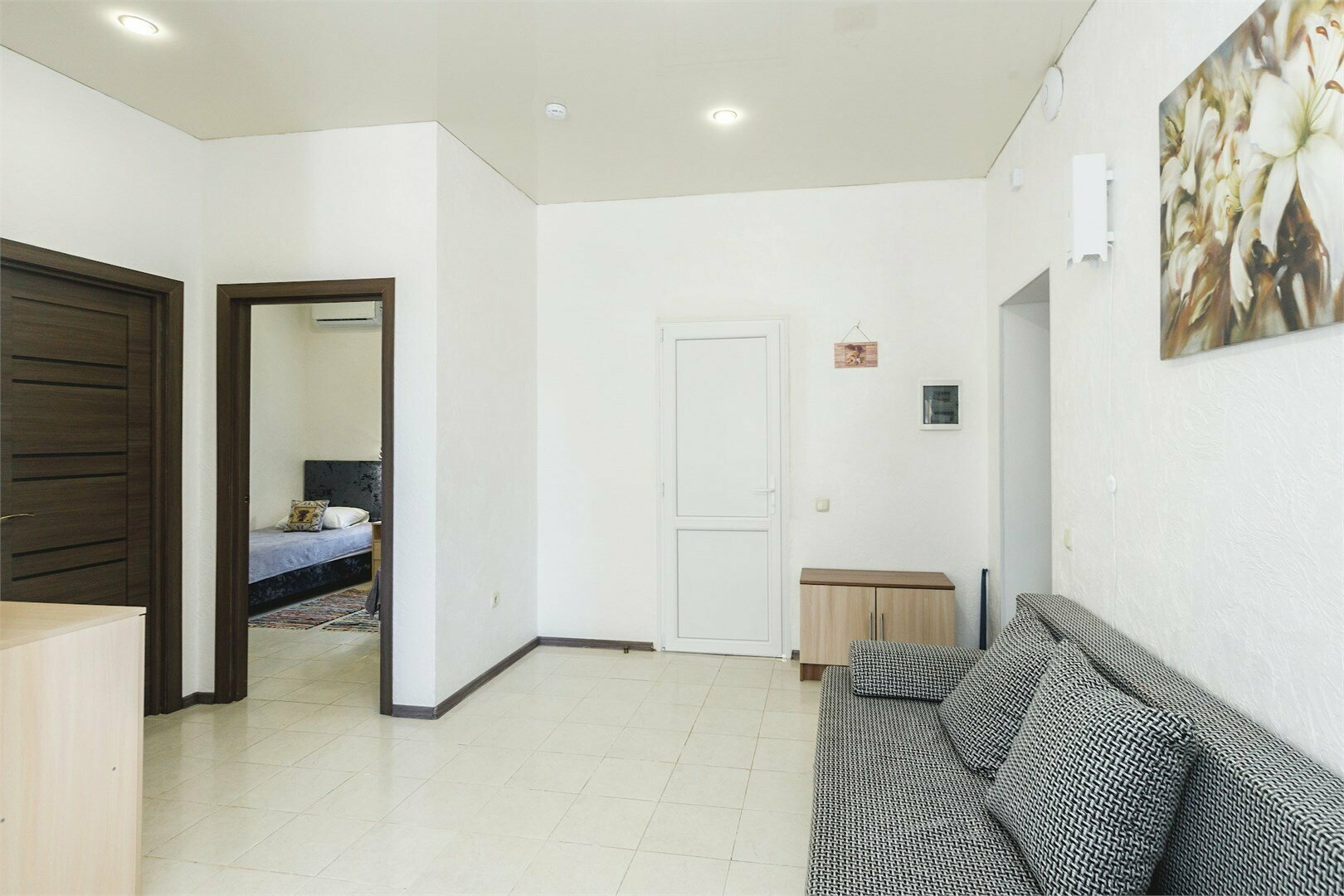 Апартаменты люкс двухкомнатные с гардеробной (1 этаж)