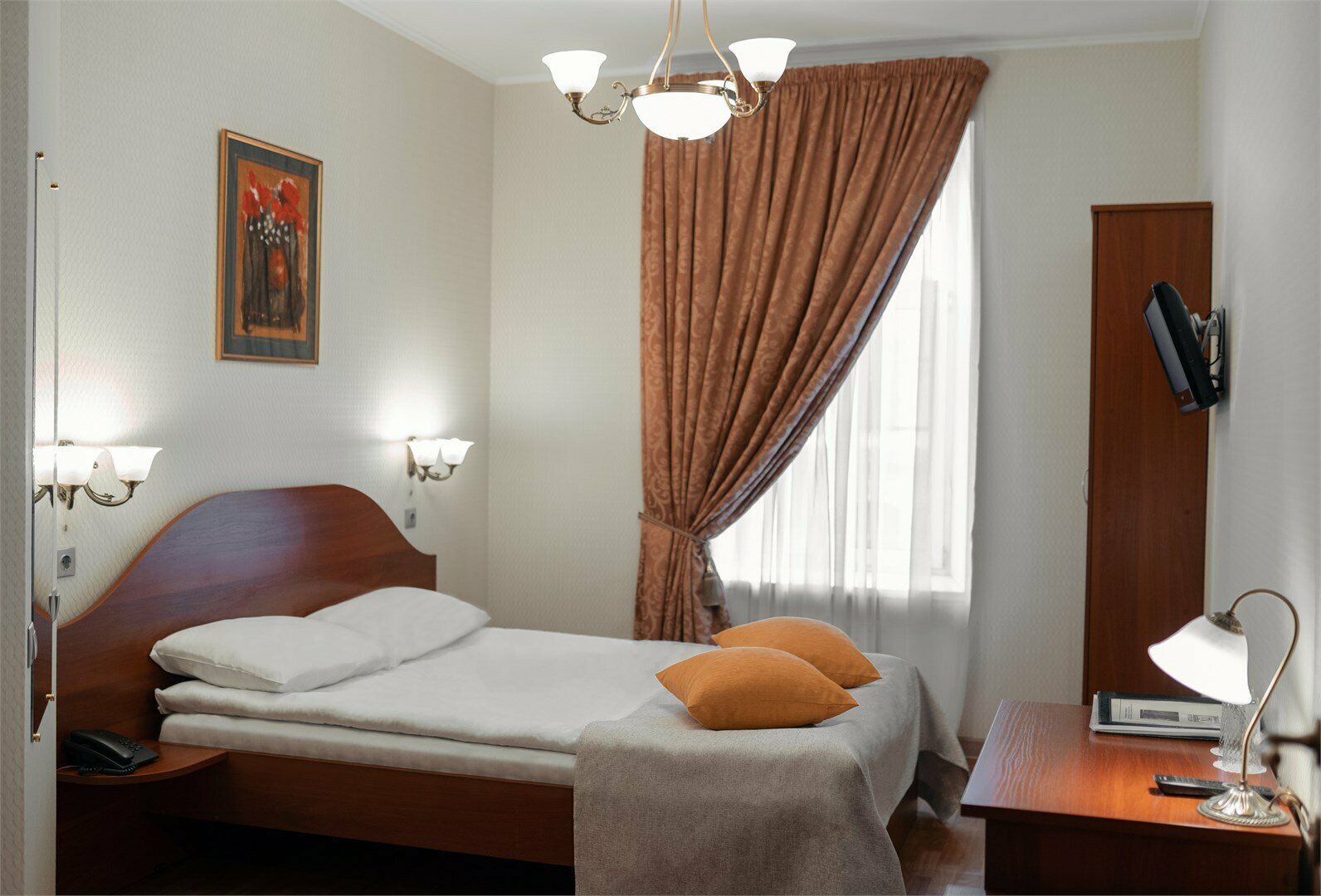 Стандарт с одной двуспальной или двумя раздельными кроватями