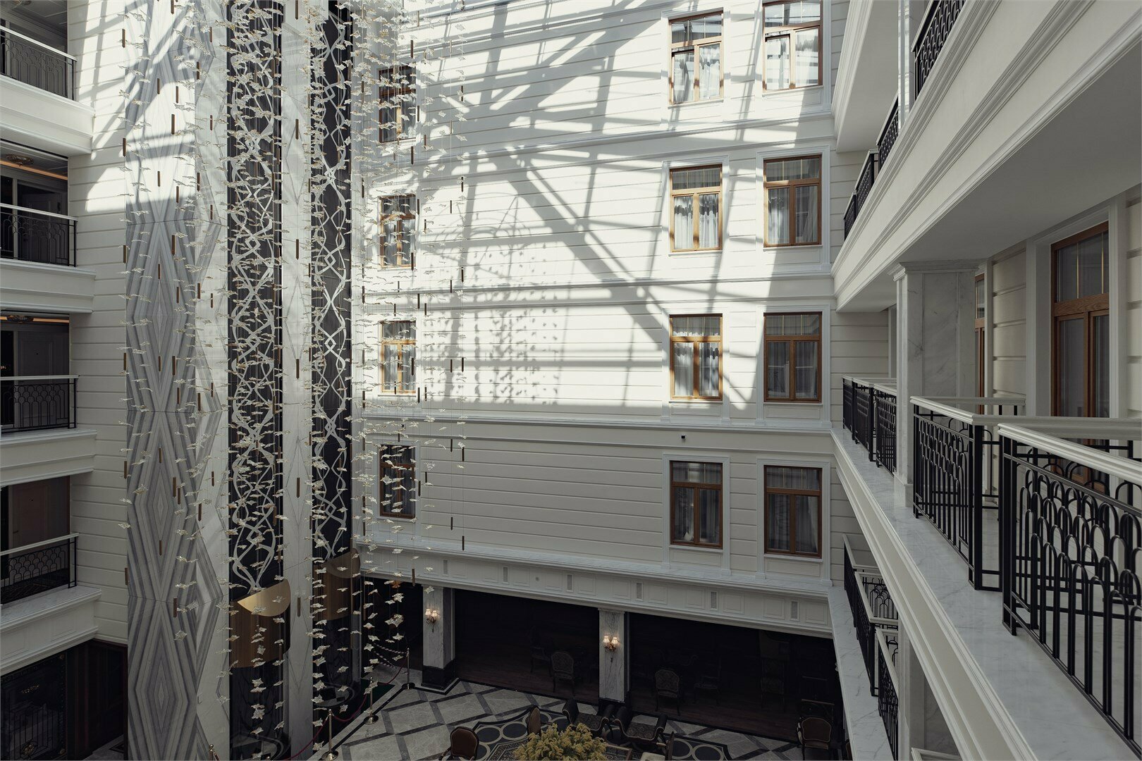 Классик с 1 кроватью с видом в атриум