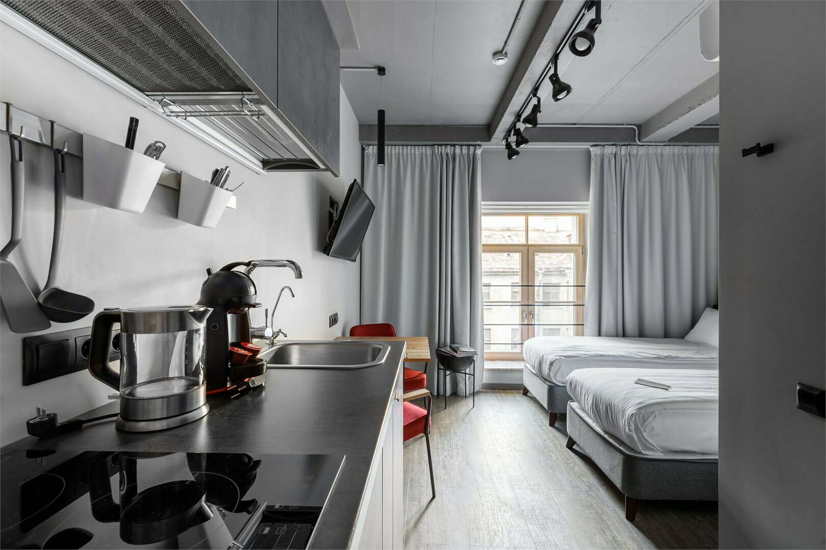 Стандартный номер с двумя односпальными или одной двуспальной кроватью