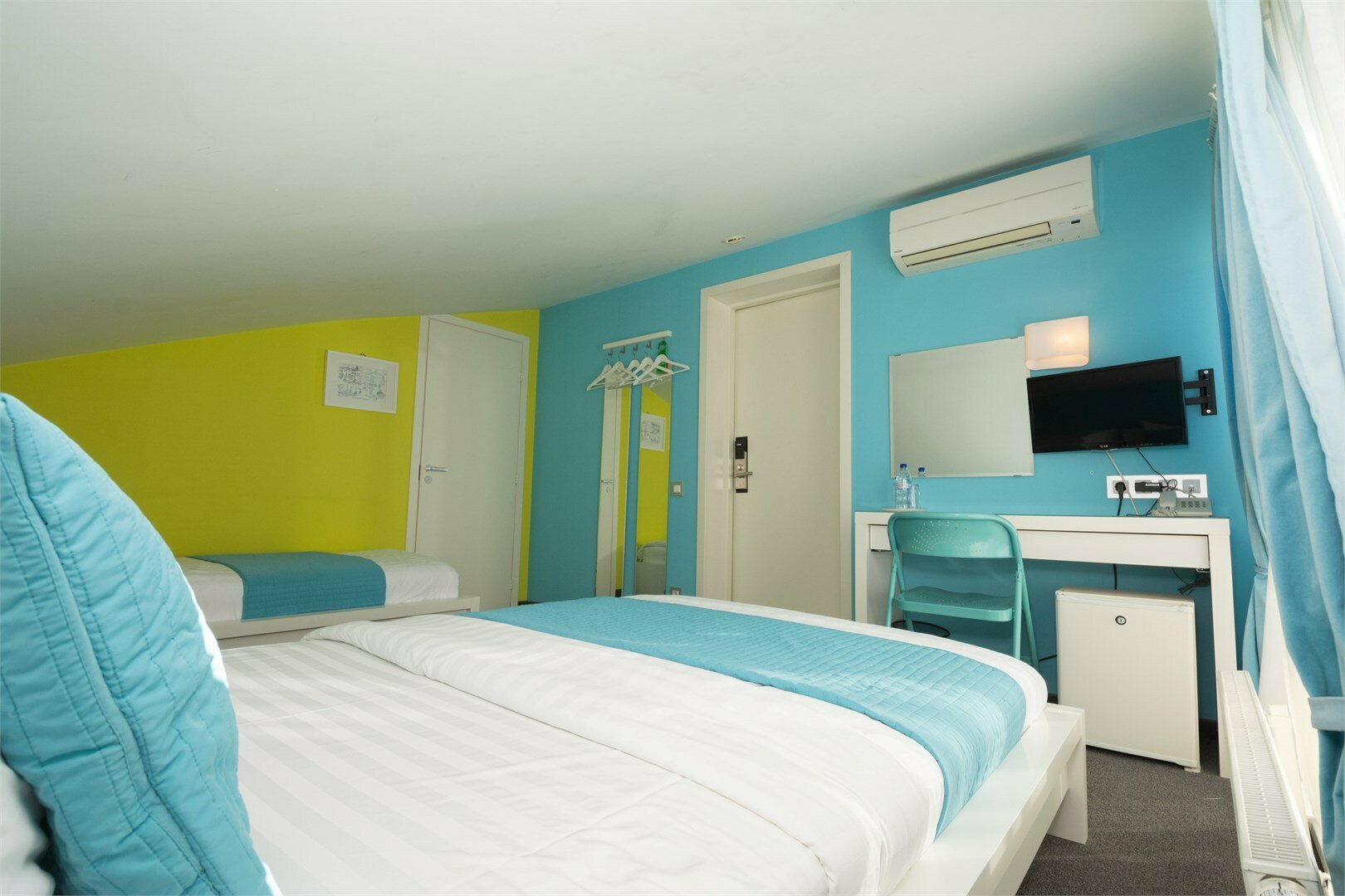 Мансардный трехместный эконом