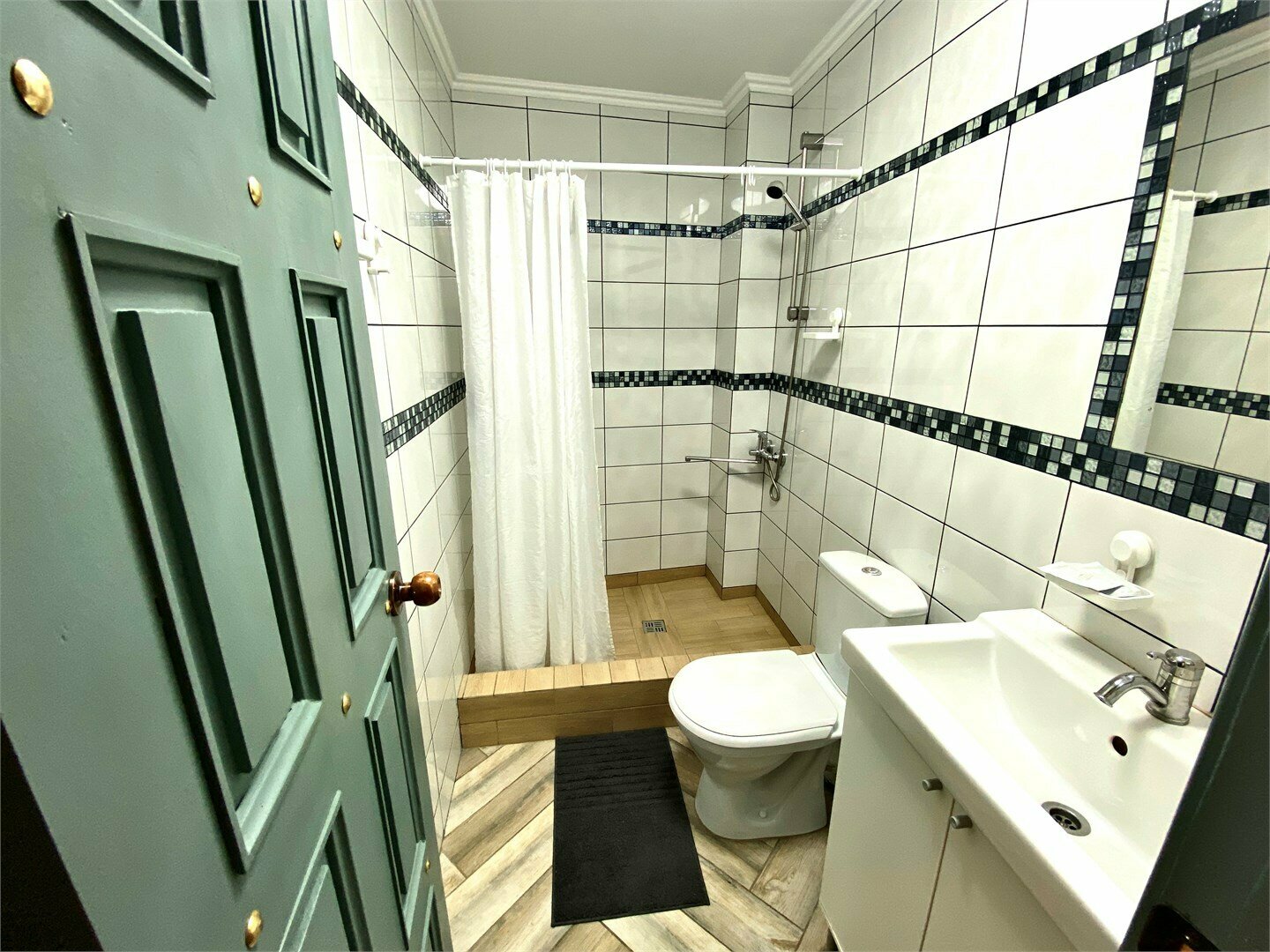 удобный Джуниор