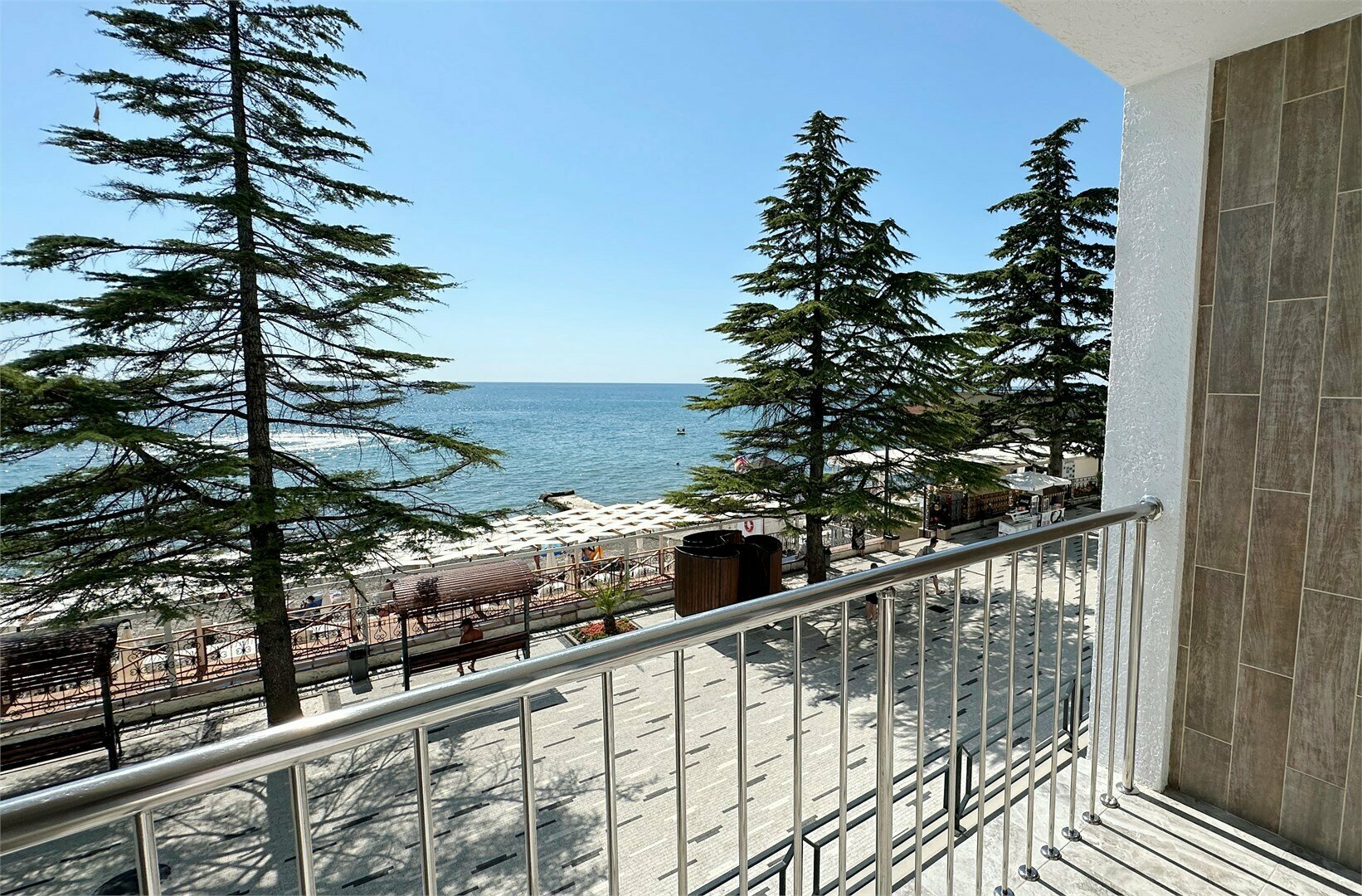 Улучшенный номер с балконом