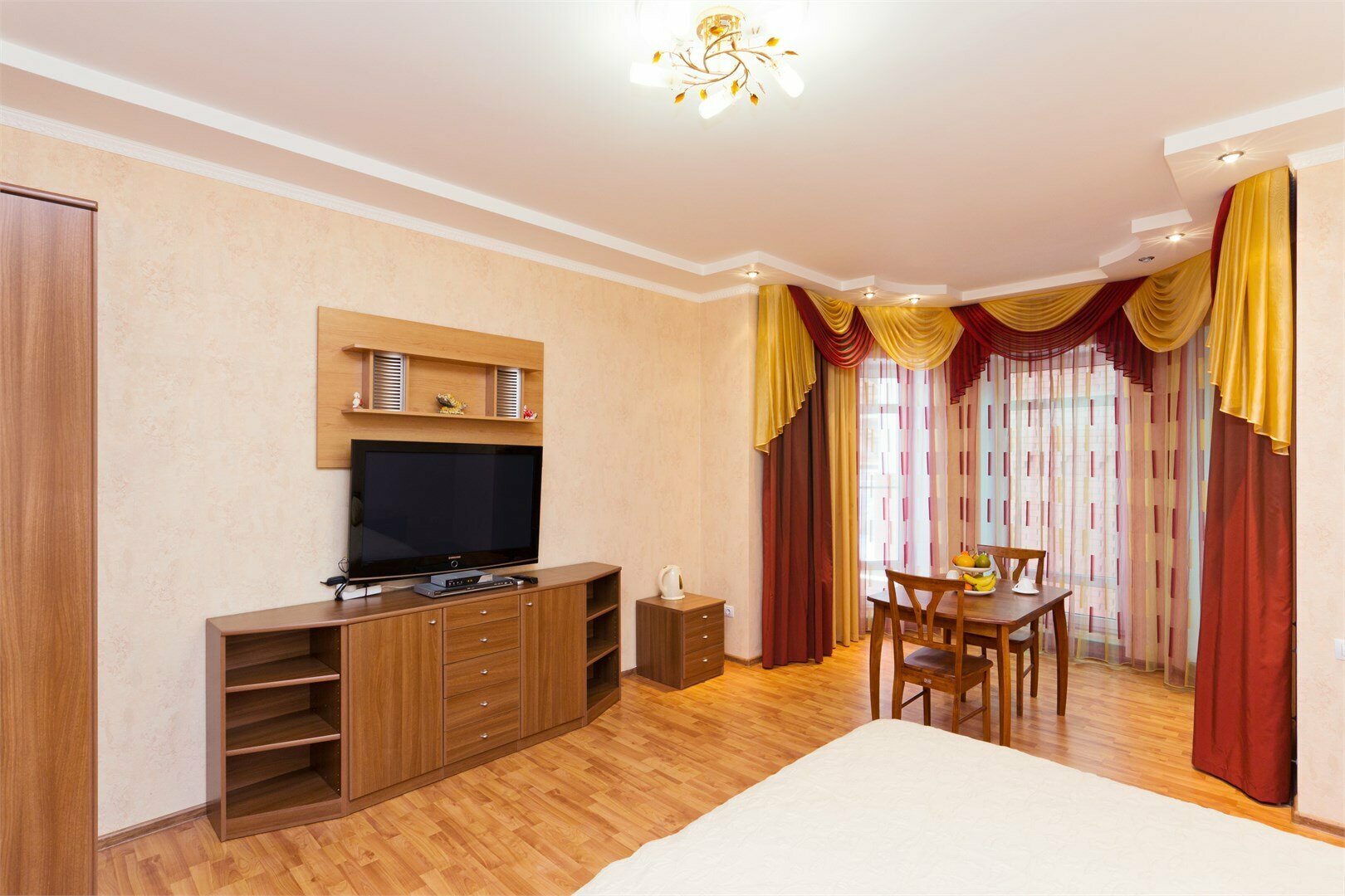 ЛЮКС Экстра Двухместный (одна кровать, большая ванная)