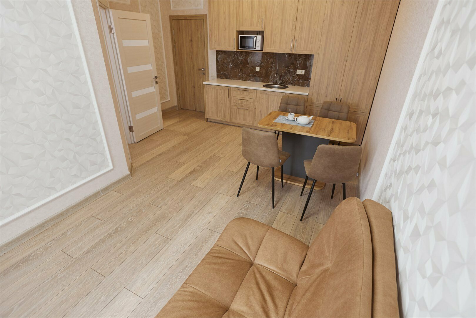 Семейный номер с балконом