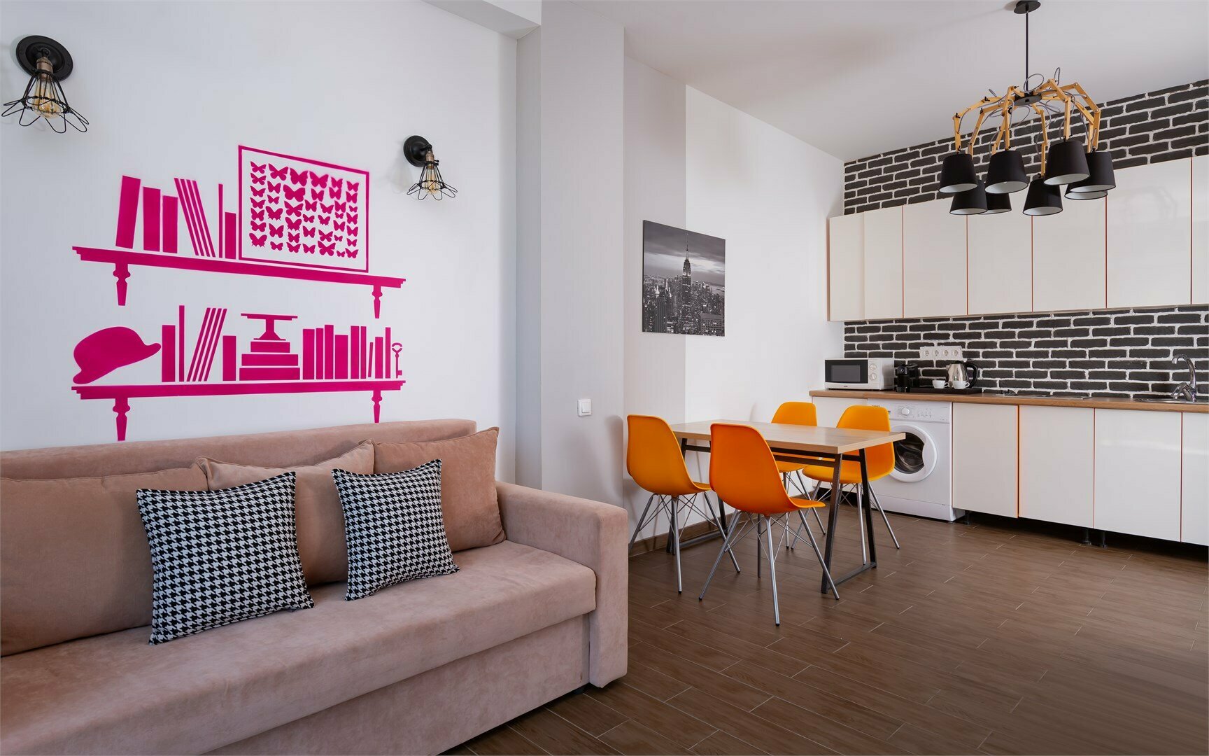 Family room with balcony (В ТАУНХАУСЕ)