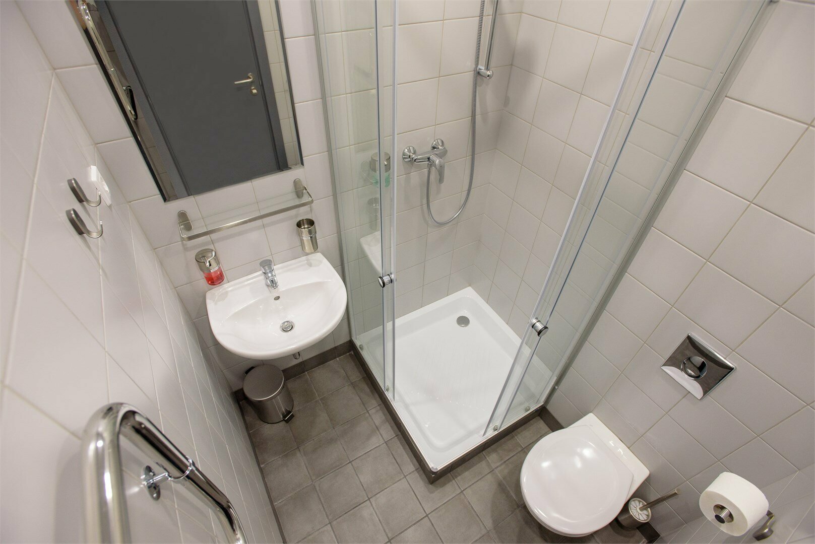 Большой двухместный номер  c завтраком и Wi-Fi