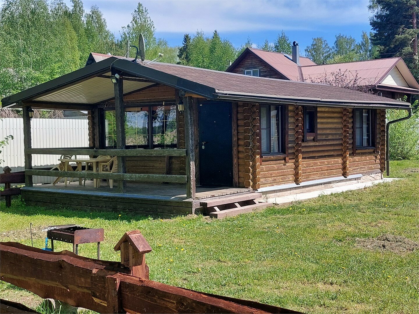 Вилла на берегу "Никола-Рожок"