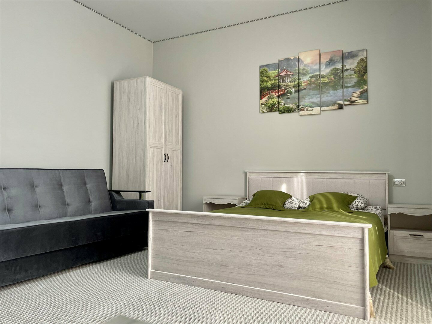 Трехместный номер с балконом № 5