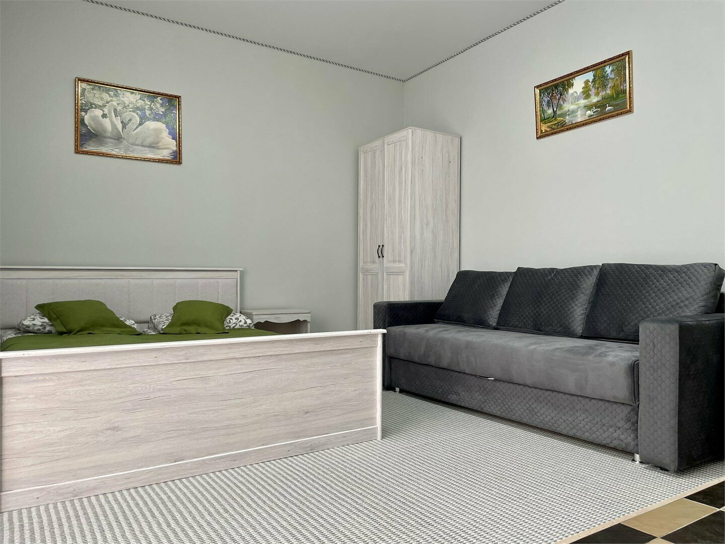 Трехместный номер с балконом № 9