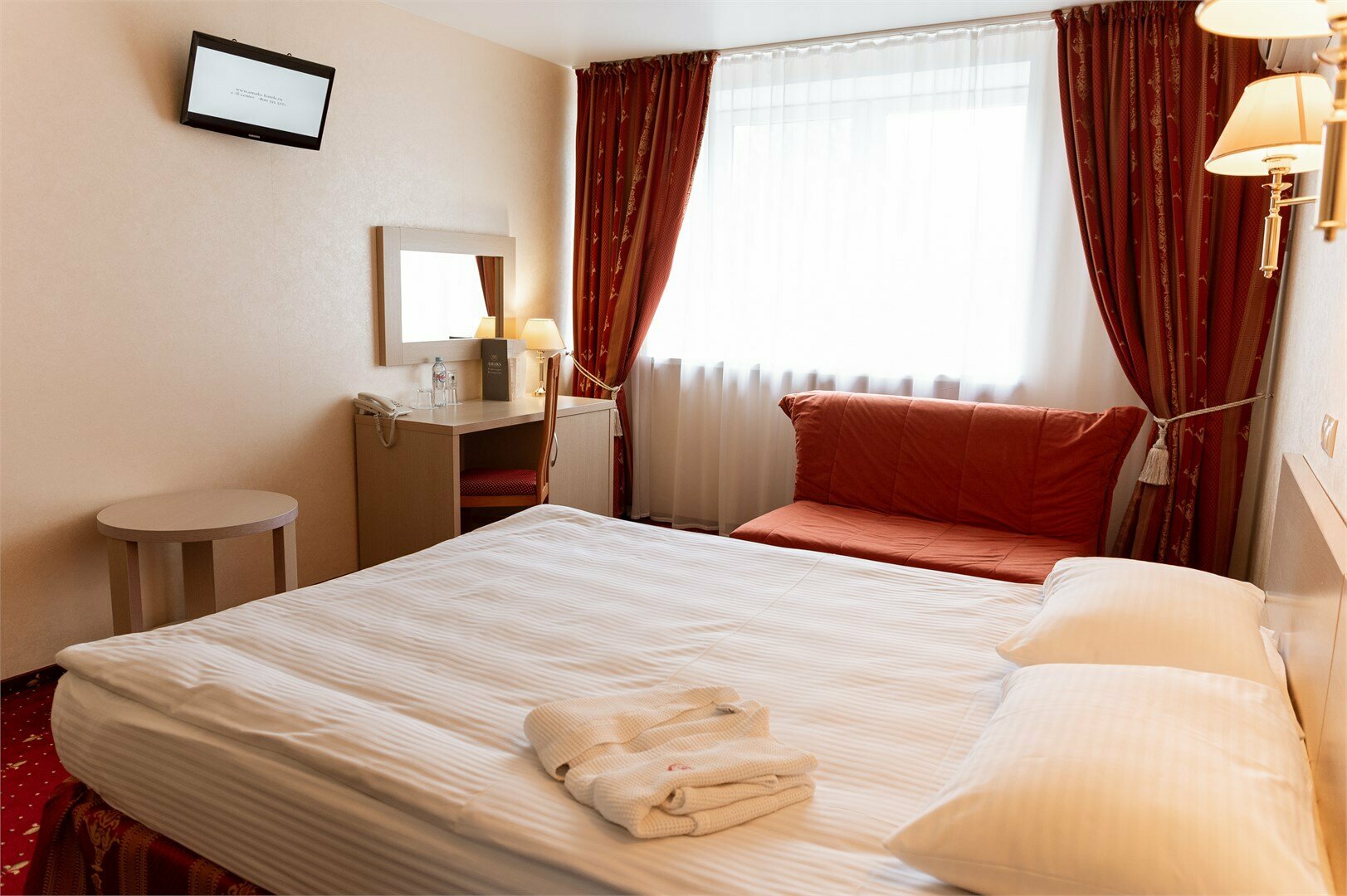 АМАКС Стандарт с двуспальной кроватью