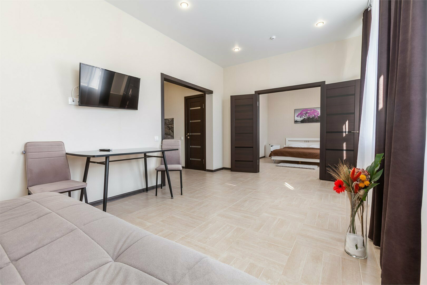 Полулюкс с кухней и большой кроватью