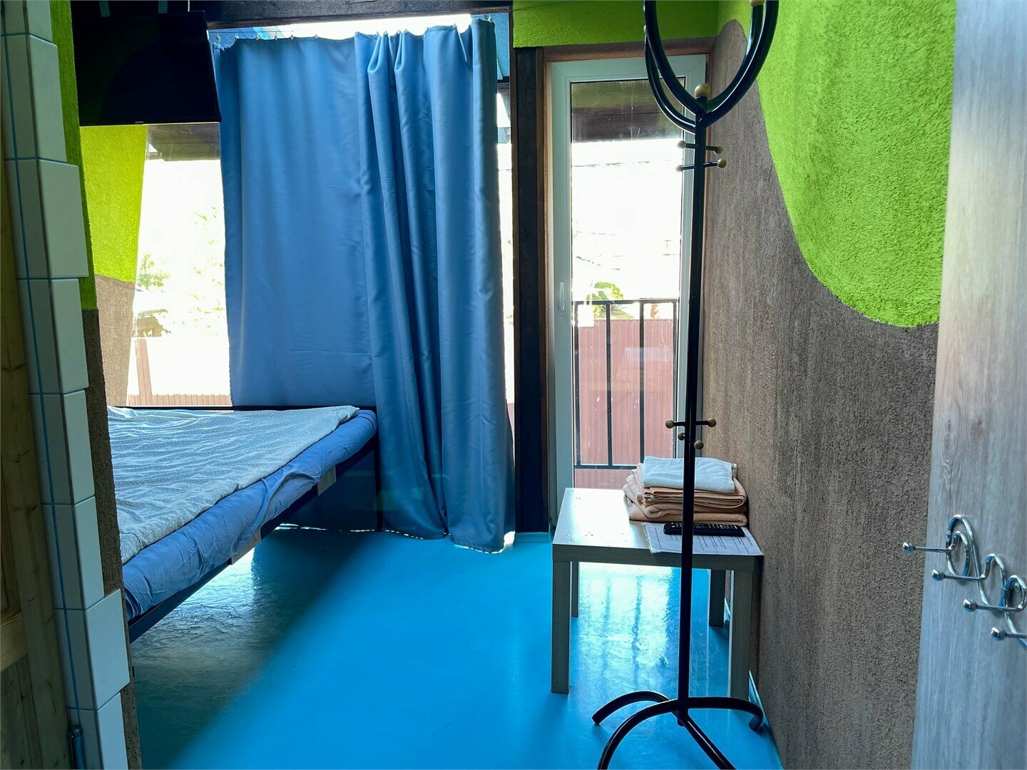 Номер с двумя двуспальными кроватями