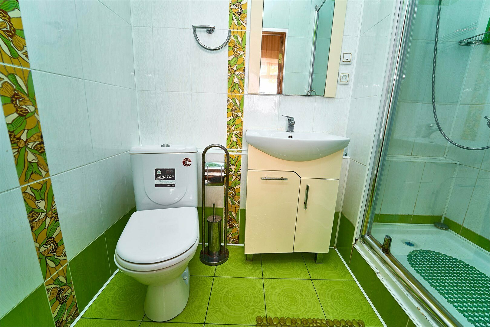 Стандартный трехместный  номер (улучшенный)