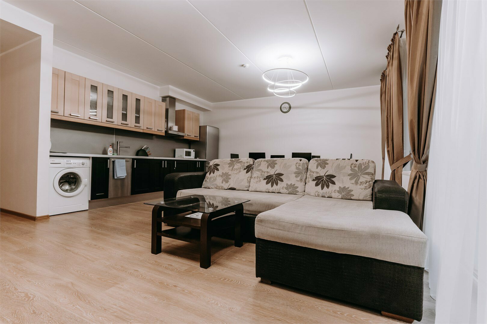 Апартаменты трехкомнатные